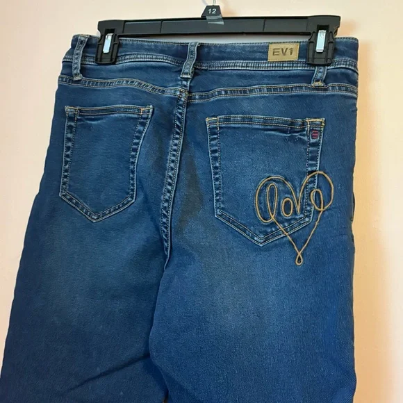 💙EV1 Maddy Straight Leg Jeans - Picture 4 of 10
